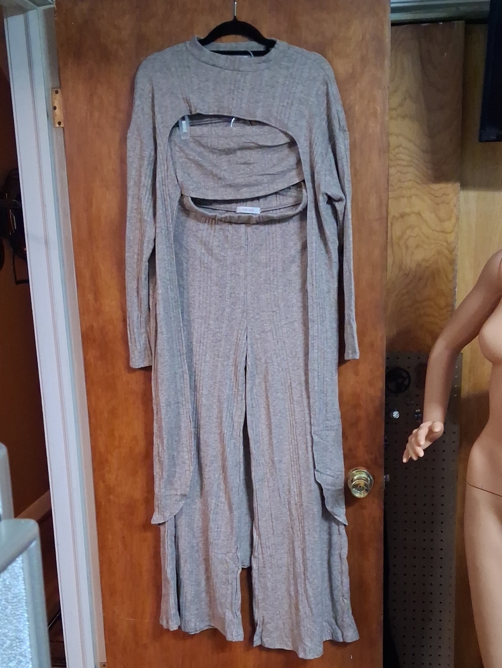 WinWin Ribbed Knit Crewneck Set in Light Taupe